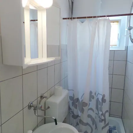 Appartamento In Okrug Donji 6072 Okrug Gornji
