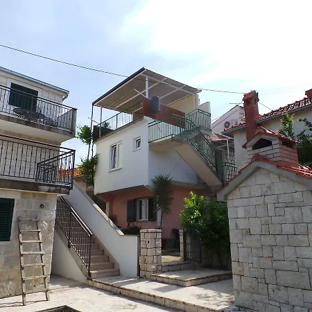 In Okrug Donji 6072 Okrug Gornji